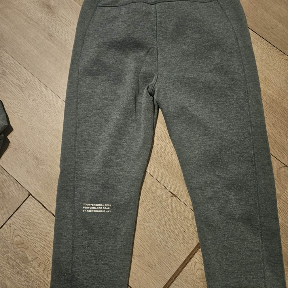 Abercrombie & Fitch Men's Charcoal Joggers - Picture 2 of 4